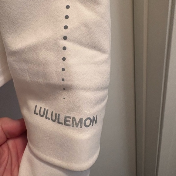 lululemon Cross Chill Jacket Women’s Size 10
White - Picture 4 of 5